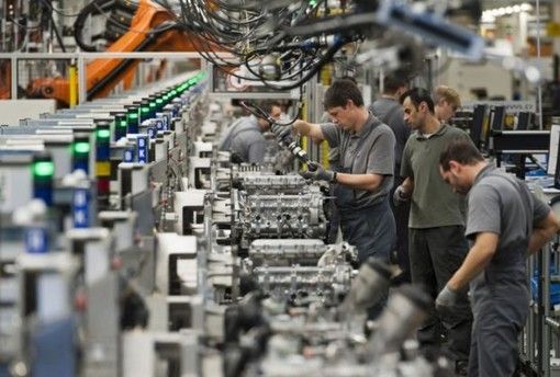 Crisi dell'auto, gli artigiani piemontesi chiedono un rinvio dei divieti: "Lo stop al 2035 sarebbe devastante"