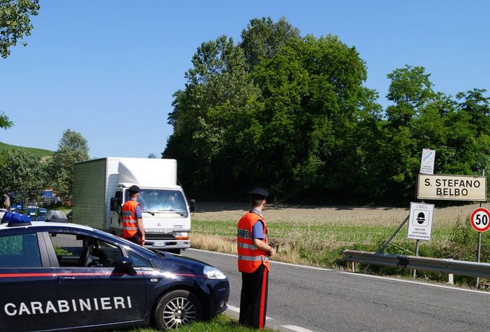 Santo Stefano Belbo: in manette per spaccio di stupefacenti un giovane italiano disoccupato e pregiudicato Santo Stefano Belbo: in manette per spaccio di stupefacenti un giovane italiano disoccupato e pregiudicato