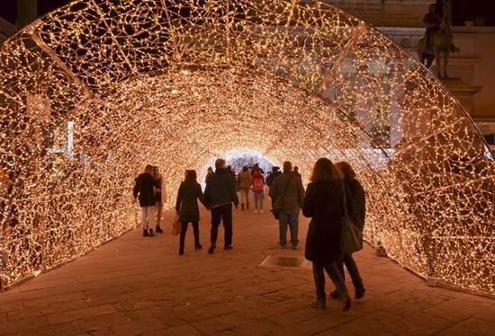 Visite guidate per scoprire e vivere la magia del Natale a Cuneo Visite guidate per scoprire e vivere la magia del Natale a Cuneo