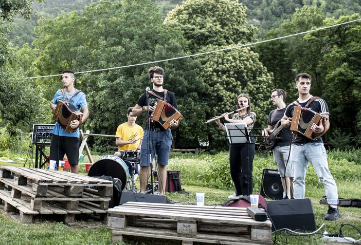 Occit’amo in Valle Maira con passeggiate musicali, laboratori, stage di danza e concerti Occit’amo in Valle Maira con passeggiate musicali, laboratori, stage di danza e concerti