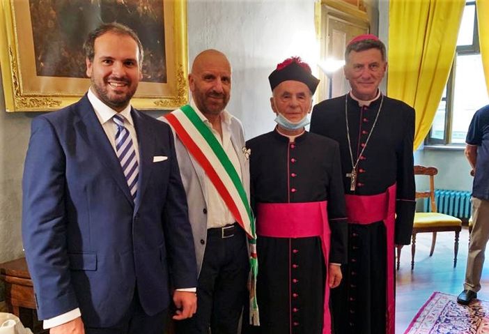 Monsignor Fiandra con il vescovo Delbosco, il sindaco Riberi e il presidente della Fondazione Casa di riposo Santo Spirito Davide Bosi Monsignor Fiandra con il vescovo Delbosco, il sindaco Riberi e il presidente della Fondazione Casa di riposo Santo Spirito Davide Bosi