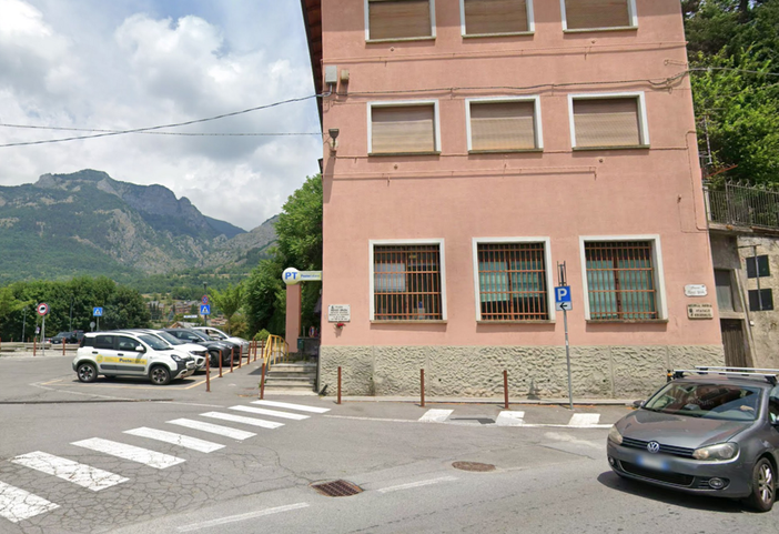 Chiuso per tre mesi, riapre l'ufficio postale di Demonte Chiuso per tre mesi, riapre l'ufficio postale di Demonte