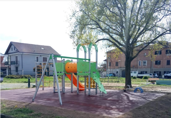 Racconigi: cambio look per l’area giochi di via Beato Murialdo