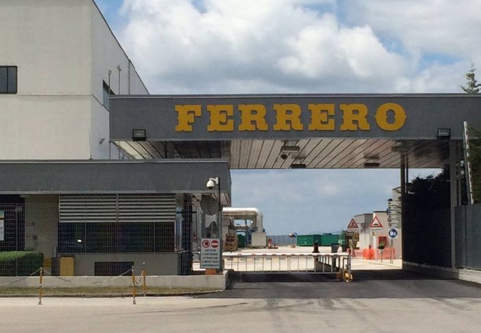 L'ingresso allo stabilimento di Balvano (foto dalla pagina Fb della Fai Cisl Basilicata)