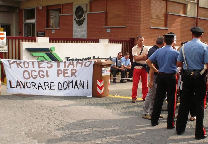 La protesta, ultima, di mercoledì 3 agosto a Saluzzo contemporanea al vertice in Prefettura a Cuneo(copyright targatocn.it)