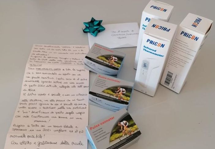 Neomamma dona saturimetri e termometri all'ostetricia di Mondovì: "Non dimenticherò mai il vostro amorevole sguardo"