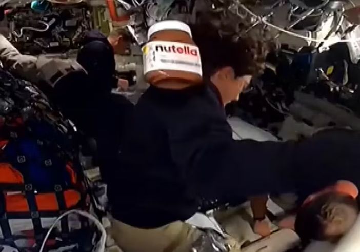 Nutella “in orbita” su Orion: perché il barattolo fluttuante di Artemis II è diventato virale (e cosa c’entra davvero il gusto nello spazio) Nutella “in orbita” su Orion: perché il barattolo fluttuante di Artemis II è diventato virale (e cosa c’entra davvero il gusto nello spazio)