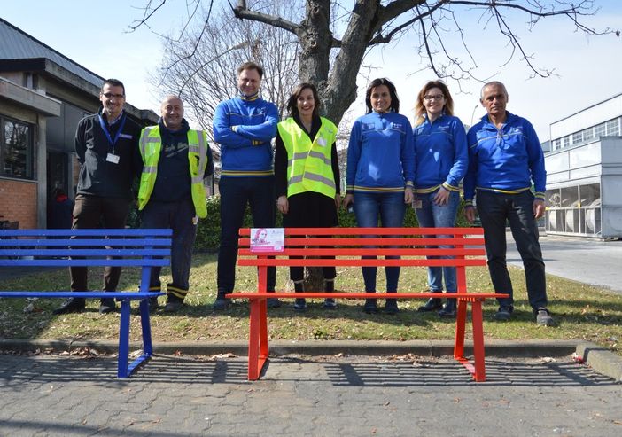 8 Marzo: inaugurata una Panchina Rossa alla Michelin di Cuneo