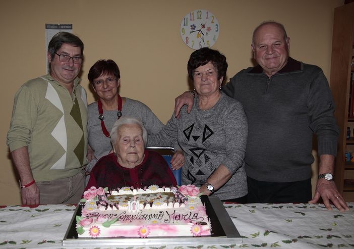 Grande festa per il 101° compleanno di Maria Adriano di Santo Stefano Belbo