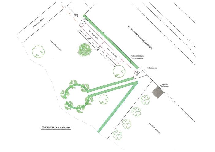 La fontana di piazza Alessandria a Ricca d'Alba: l'acqua, che sgorga continuamente, sarà convogliata in due vasche di recupero.