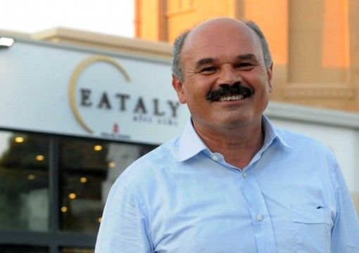Oscr Farinetti ha fondato Eataly nel 2003: il primo punto vendita è stato a Torino