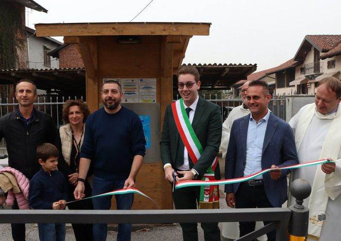 L'inaugurazione della casetta dell'acqua a Villanova Solaro, fotografia di Enrico Grande