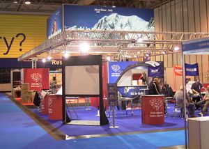 Valle d'Aosta: bacino d'affari per la Provincia Granda Valle d'Aosta: bacino d'affari per la Provincia Granda