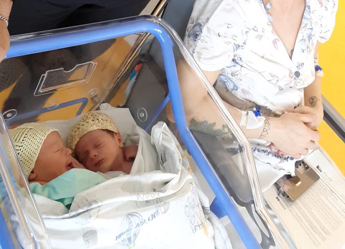 L'ospedale di Verduno festeggia i primi nati del 2026: sono Jonathan e Gioele, gemellini di Canale L'ospedale di Verduno festeggia i primi nati del 2026: sono Jonathan e Gioele, gemellini di Canale