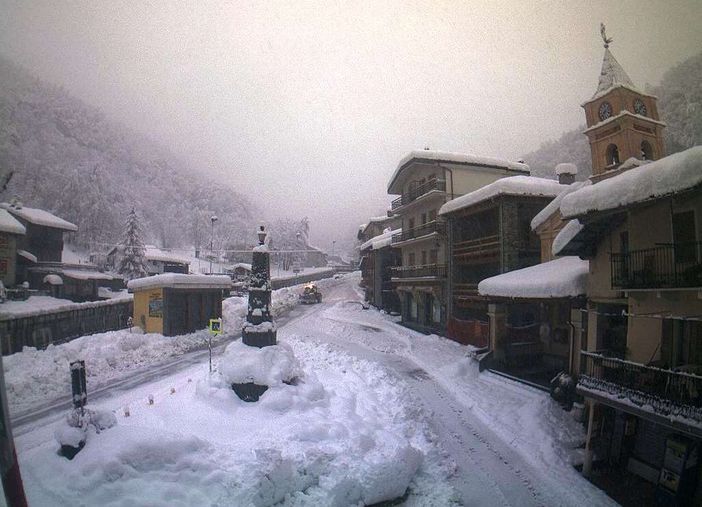 Crissolo sotto le neve, alle 9.20 di lunedì 29 febbraio