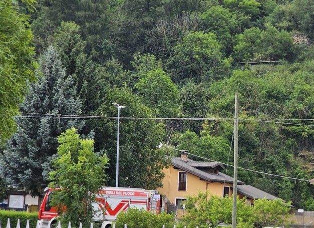 Incidente stradale a Demonte tra due auto: una cappottata