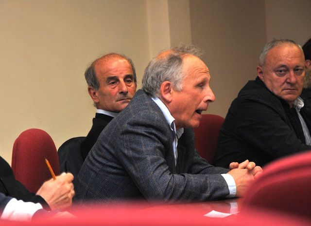 Dino Matteodo nel corso del suo intervento a proposito del "buco" del Consorzio Formont (copyright targatocn) Dino Matteodo nel corso del suo intervento a proposito del "buco" del Consorzio Formont (copyright targatocn)