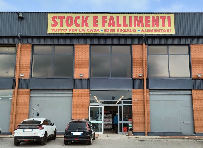 Stock e fallimenti: approfitta delle nostre offerte speciali per liquidazione negozio