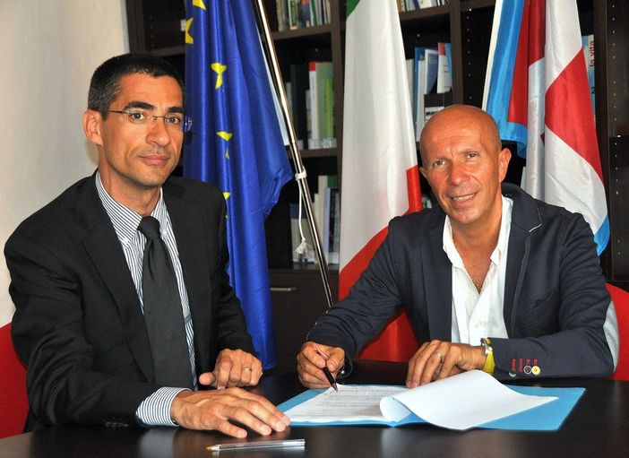 Il momento della firma della convenzione