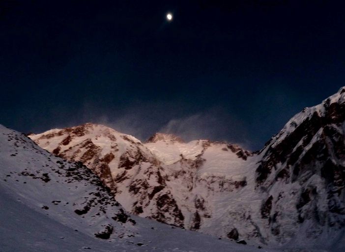 E’ BUIO SUL GHIACCIAIO