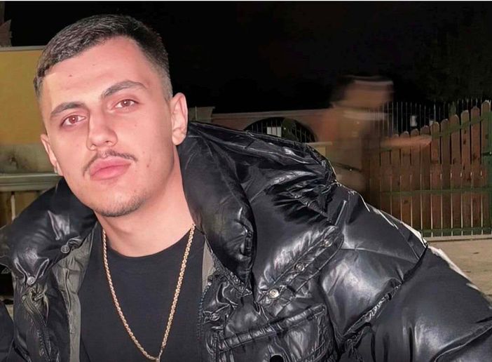 Il dolore della comunità albanese di Saluzzo per la morte di Klaudio Il dolore della comunità albanese di Saluzzo per la morte di Klaudio