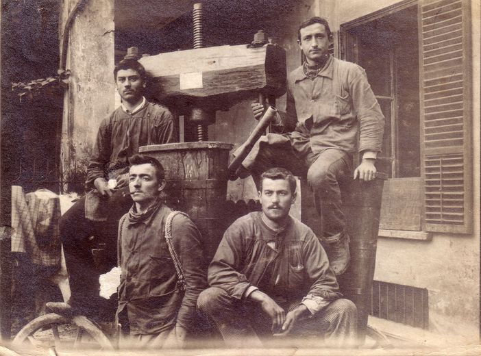 Favorita: l’immigrato che parla il dialetto roerino Favorita: l’immigrato che parla il dialetto roerino