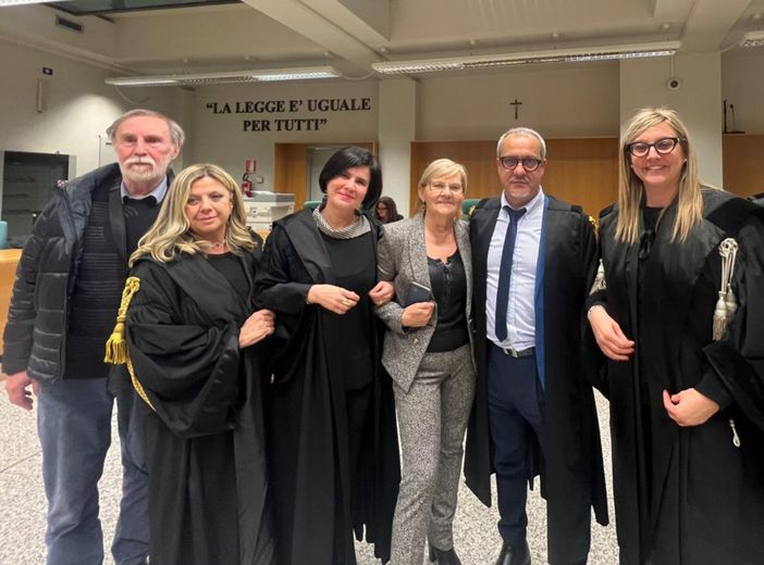 Carla Bonino con i suoi avvocati Carla Bonino con i suoi avvocati