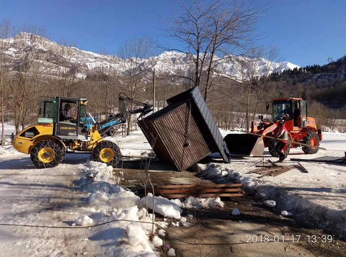 Vento forte in Val Gesso: ingenti danni al Centro Fondo di Entracque, frazioni di Valdieri senza corrente