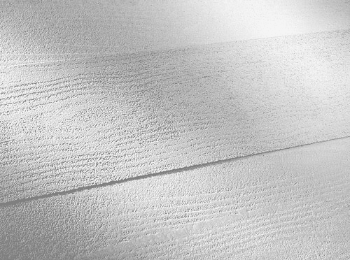 L'effetto cemento casserato: dove la pittura e la materia diventano arte