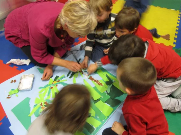 Cuneo: in contrada Mondovì un pomeriggio all'insegna di storie narrate Cuneo: in contrada Mondovì un pomeriggio all'insegna di storie narrate