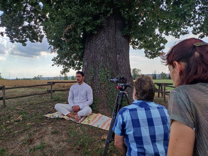 A Dogliani la proiezione del film “Ovest Samsara", girato in 14 paesi della Granda