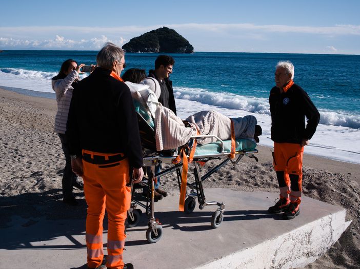 “Vorrei rivedere il mare”: Abacus realizza il desiderio di Giuseppe, 60enne malato di SLA