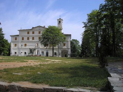 Il Santuario di Valmala dove sorge in Centro Sportivo