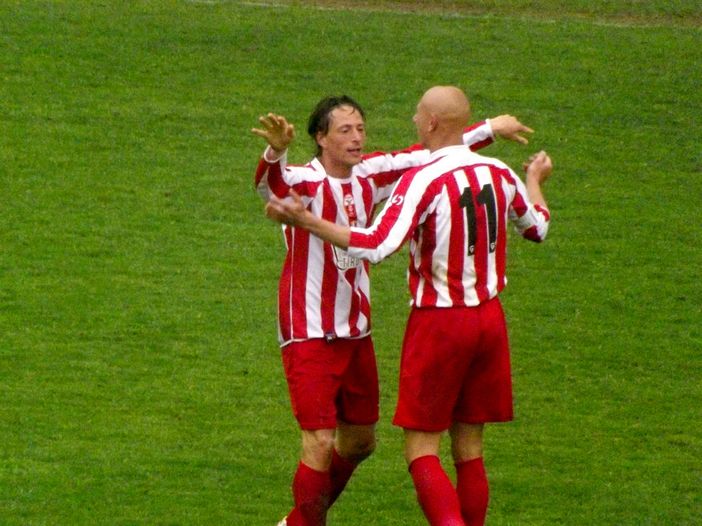 L'esultanza di Ferrario, con Fantini, dopo il 2-0 al Casale (Foto © Campioni.cn)