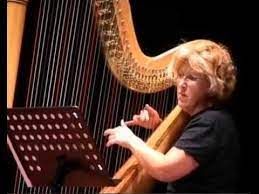 L'arpista torinese Gabriella Bosio (Foto YouTube) L'arpista torinese Gabriella Bosio (Foto YouTube)