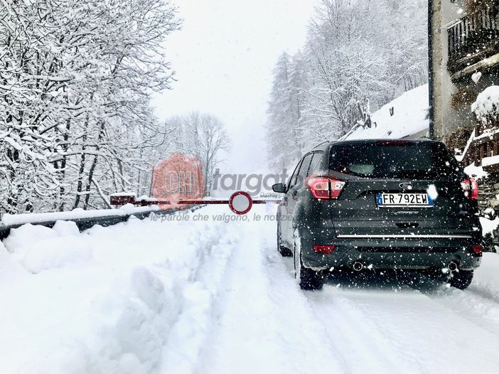 La sbarra abbassata a Serre Uberto di Crissolo La sbarra abbassata a Serre Uberto di Crissolo