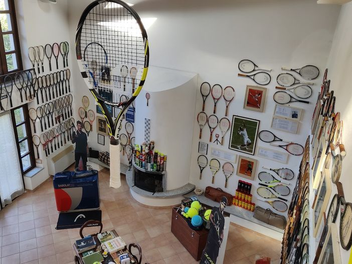 Il museo della racchetta a Baldissero d’Alba, dove si custodisce la passione del tennis