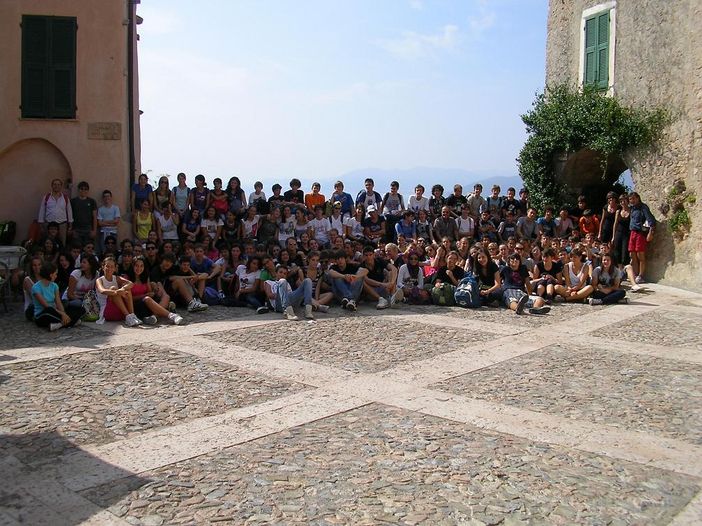 Immagine della cerimonia d'accoglienza al Liceo di Savigliano