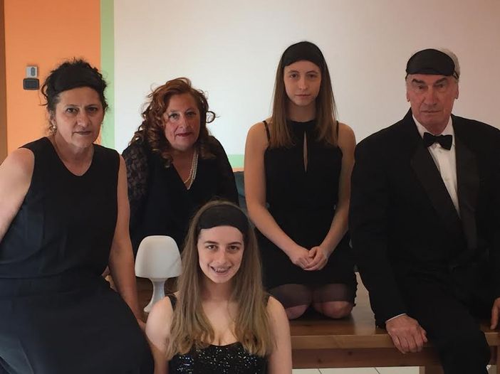 il cast di Diciamoci Tutto al teatro civico