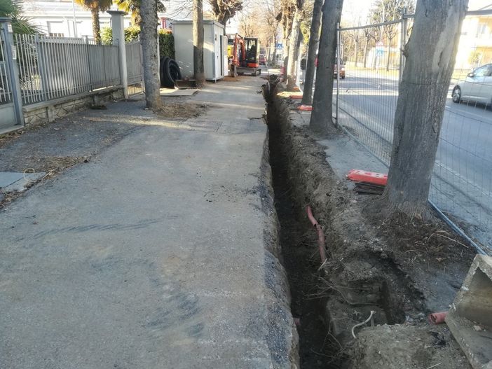 A Caraglio si lavora per sostituire mezzo km di condotte dell’acqua e fognarie