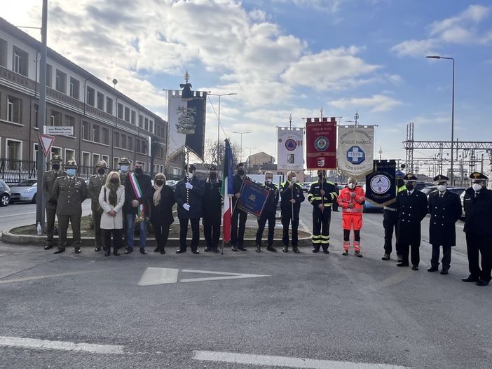 La cerimonia organizzata dal Comune di Fossano in collaborazione con il Circolo Il Ragno La cerimonia organizzata dal Comune di Fossano in collaborazione con il Circolo Il Ragno