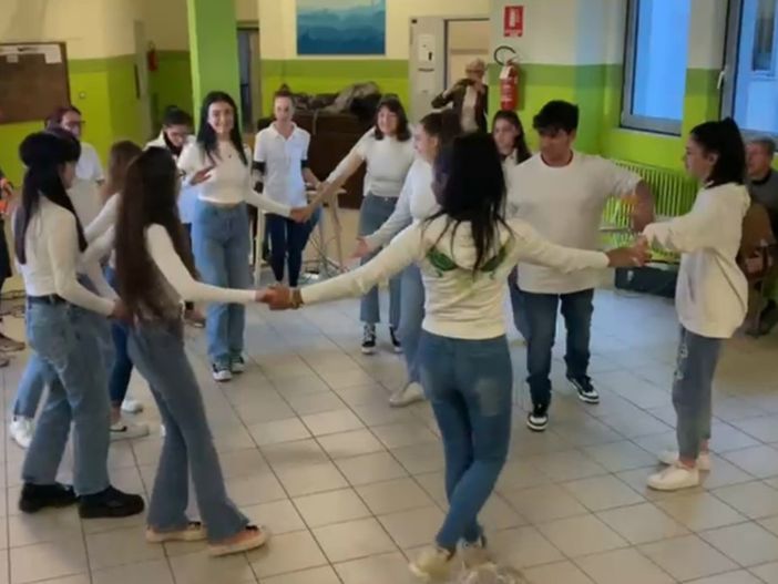 Curare il Parkinson a ritmo di danza: speciale incontro a Saluzzo Curare il Parkinson a ritmo di danza: speciale incontro a Saluzzo