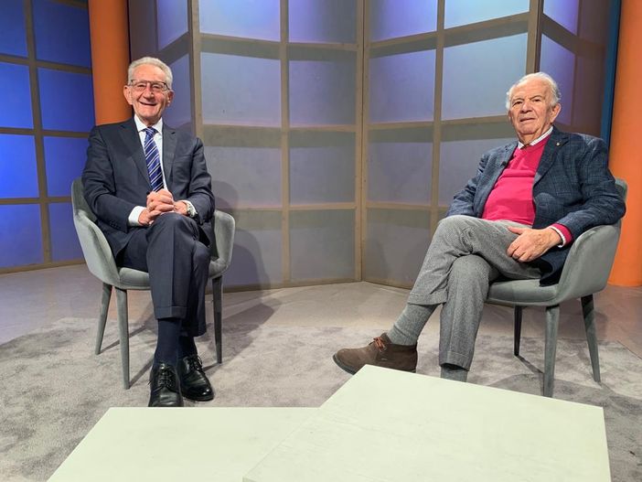 Auguri augurissimi, da Beppe Ghisolfi e Pier Maria Toselli,su Telecupole