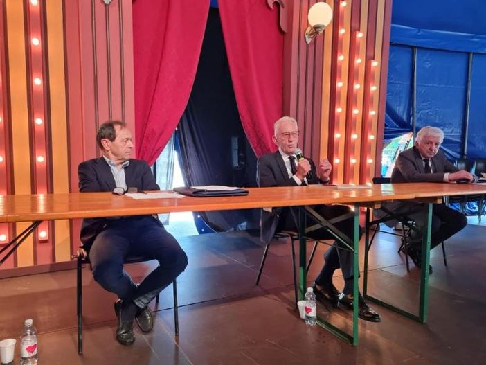 Beppe Ghisolfi durante la lectio magistrale