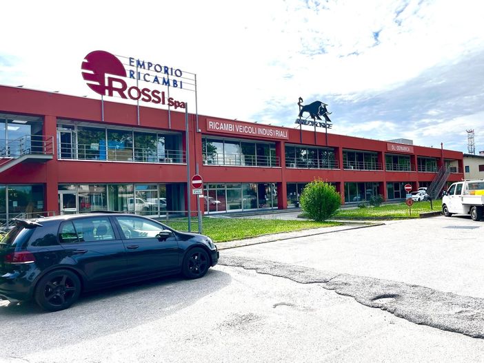 Cortesia e qualità a Bra all’Emporio Ricambi Rossi Cortesia e qualità a Bra all’Emporio Ricambi Rossi