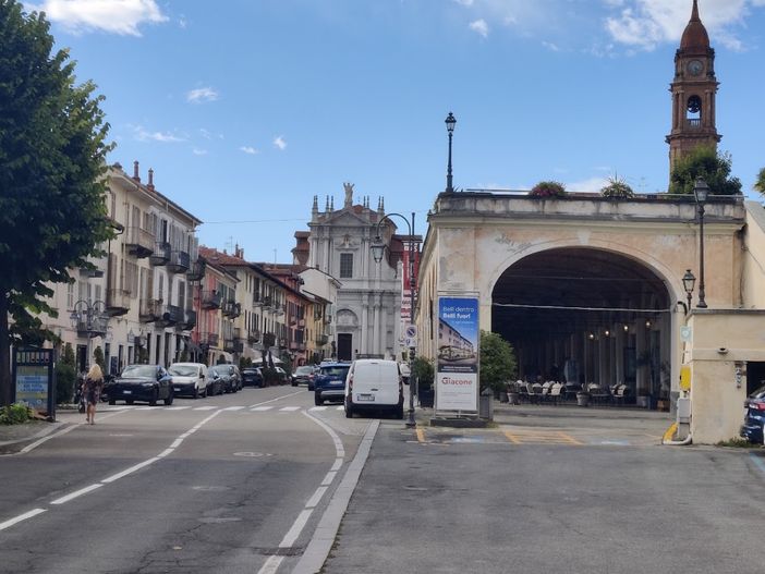 Corso Garibaldi a Bra (foto Silvano Bertaina) Corso Garibaldi a Bra (foto Silvano Bertaina)