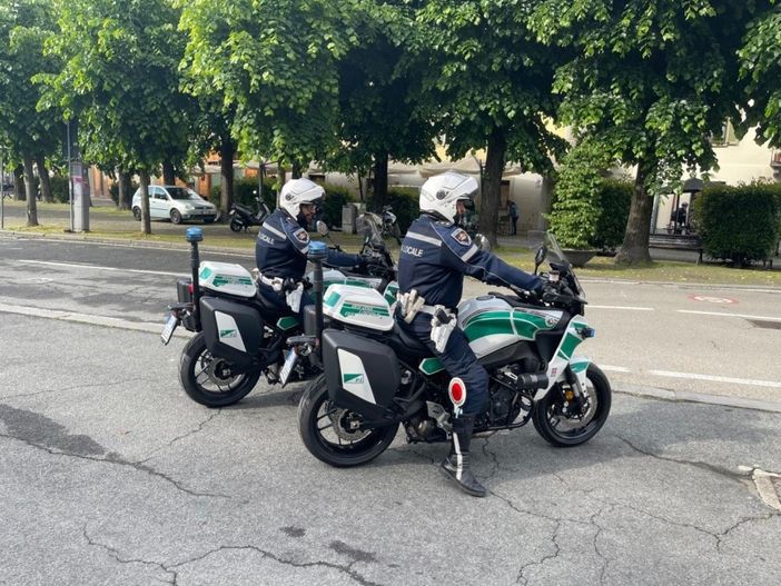 Bra: un trentenne residente a Cherasco sorpreso alla guida con una patente falsa