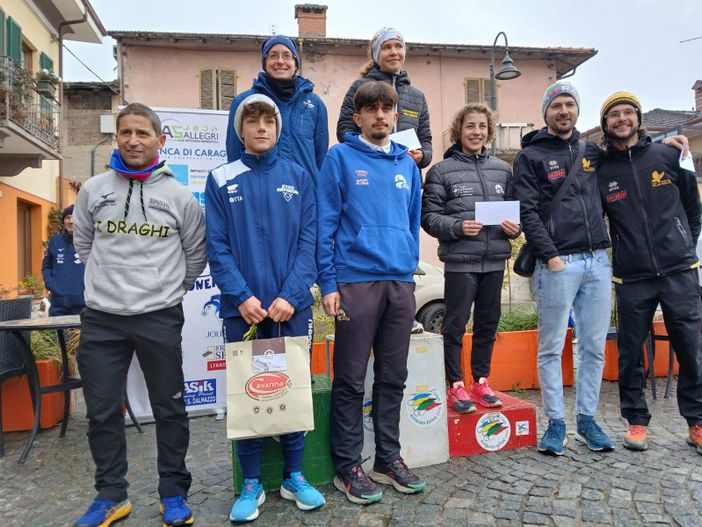 Il podio maschile e femminile della Dronero/Sant'Anna di Roccabruna (foto Atl. Roata Chiusani) Il podio maschile e femminile della Dronero/Sant'Anna di Roccabruna (foto Atl. Roata Chiusani)