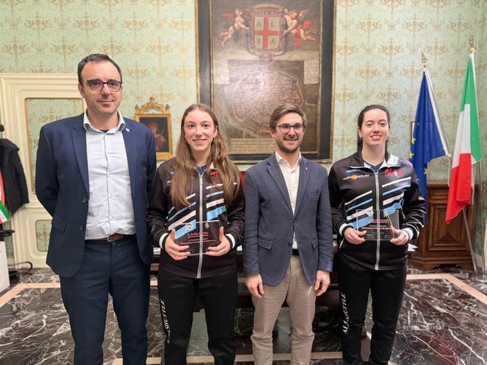 Sofia Protto e Ilaria Fornaciari ricevute da sindaco e assessore Sofia Protto e Ilaria Fornaciari ricevute da sindaco e assessore