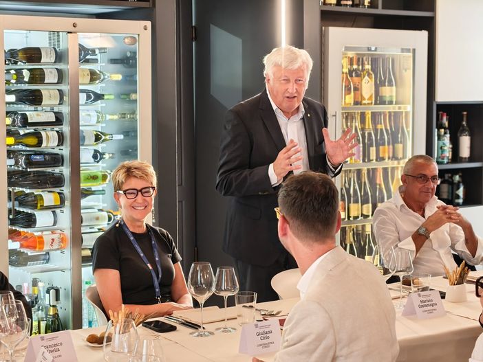 Confindustria Cuneo ha incontrato le aziende del Saviglianese: "Sempre più vicini a imprese e territori" Confindustria Cuneo ha incontrato le aziende del Saviglianese: "Sempre più vicini a imprese e territori"